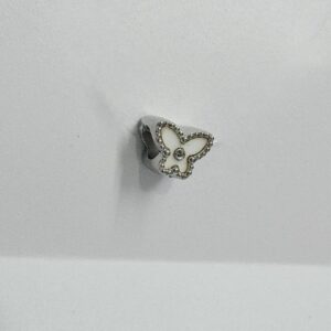CHARMS DE ACERO MODELO MARIPOSA BLANCA