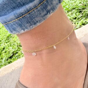 TOBILLERA DE PLATA RODINADA EN DORADO MODELO CUBICS COLGANTES