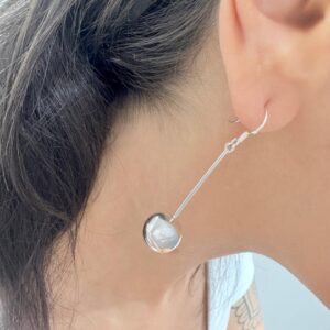 AROS DE PLATA MODELO ESFERA COLGANTE