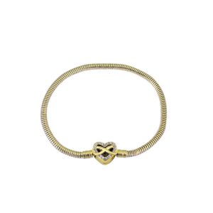 PULSERA DE ACERO DORADO CON CIERRE CORAZON