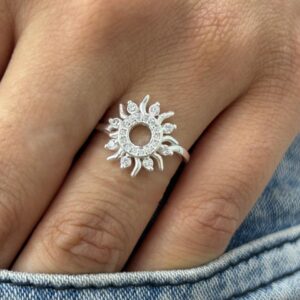 ANILLO DE PLATA MODELO SOL CON PIEDRAS