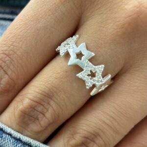 ANILLO DE PLATA MODELO ESTRELLAS CALADAS CON PIEDRAS