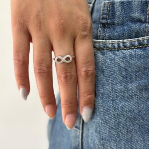 ANILLO DE PLATA RODINADA MODELO INFINITO
