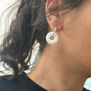 AROS DE ACERO BLANCO MODELO HUGGUES RECTANGULAR CON ACRILICO CIRCULO