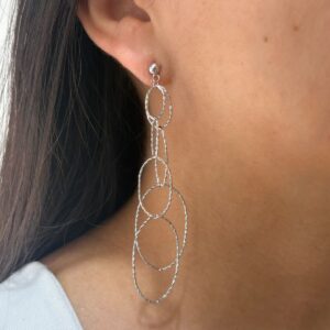 AROS DE PLATA RODINADA MODELO CIRCULOS FACETADOS
