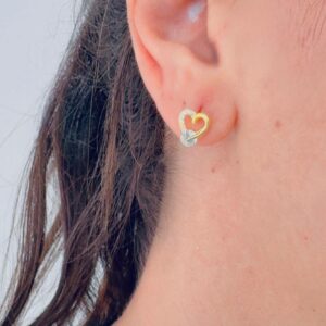 AROS DE PLATA RODINADA EN DORADO MODELO CORAZON CON PIEDRA