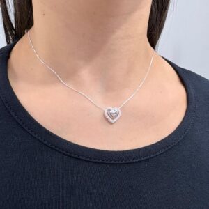 CONJUNTO DE PLATA RODINADA MODELO CORAZON CON PIEDRAS