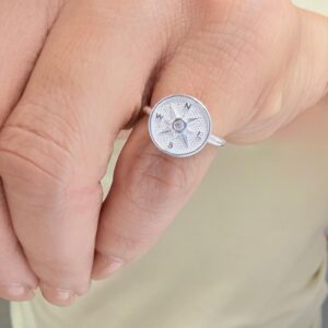 ANILLO DE PLATA MODELO BRÚJULA
