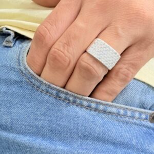 ANILLO DE PLATA MODELO ANCHO CON PIEDRAS