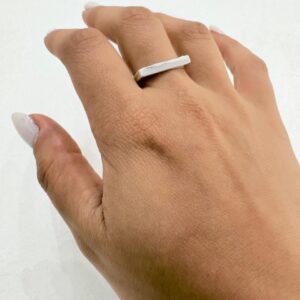 ANILLO DE PLATA MODELO CUADRADO