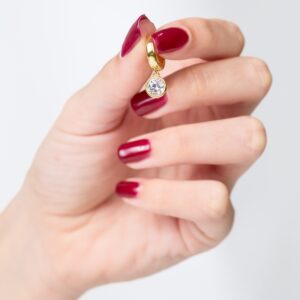 AROS DE PLATA RODINADA EN DORADO MODELO HAGGIE CON CIRCON