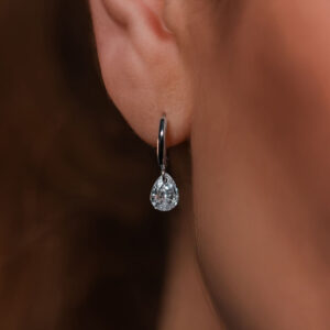 AROS DE PLATA RODINADA MODELO HUGGIE CIRCONITA GOTA