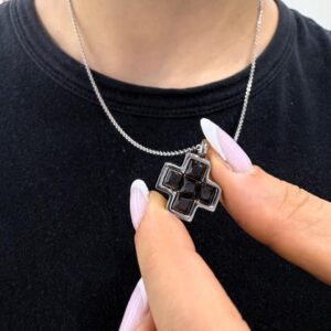 CONJUNTO DE ACERO CON DIJE CRUZ DEL EQUILIBRIO