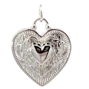 DIJE LINEA AMELIE DE PLATA RODINADA MODELO CORAZON CON DISEÑO