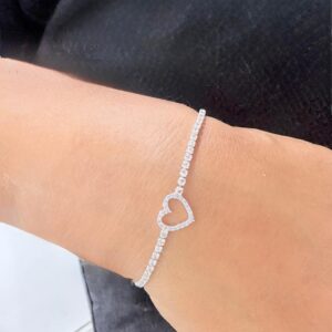 PULSERA DE ACERO BLANCO MODELO CORAZON CALADO