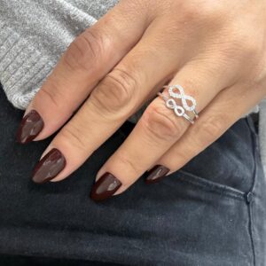 ANILLO DE ACERO BLANCO MODELO INFINITOS