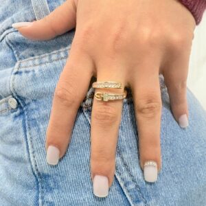 ANILLO DE ACERO DORADO MODELO CINTURON