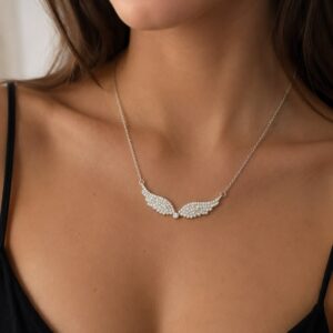 CONJUNTO DE PLATA RODINADA MODELO ALAS CON MICROPAVE