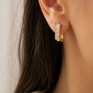 AROS de plata rodinada en dorado modelo cubanos cuadrados con piedras