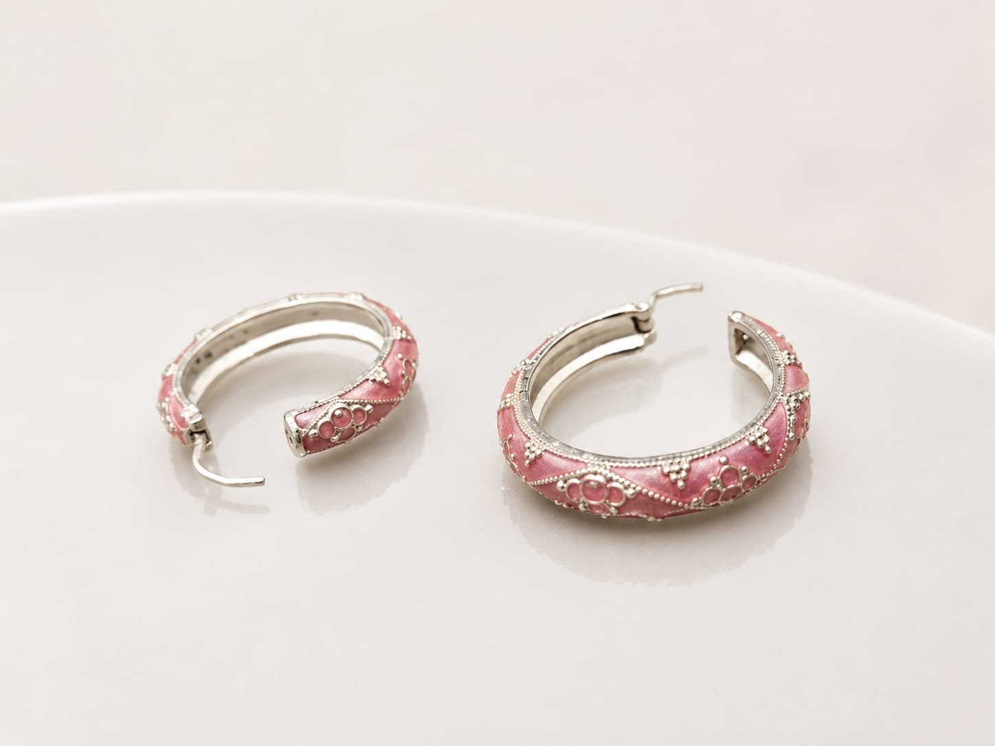 AROS DE PLATA MODELO HUGGIES ESMALTADOS TIPO HINDU - Image 2