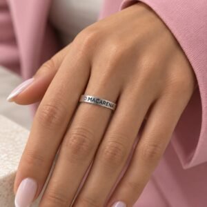 ANILLO DE PLATA PERSONALIZADO CON NOMBRE MACARENA Y PIEDRA ROSA