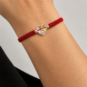 PULSERA AJUSTABLE DE HILO ROJO CON CORAZON DE CRISTAL EUROPEO