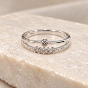ANILLO DE PLATA MODELO DOBLE CON PIEDRAS